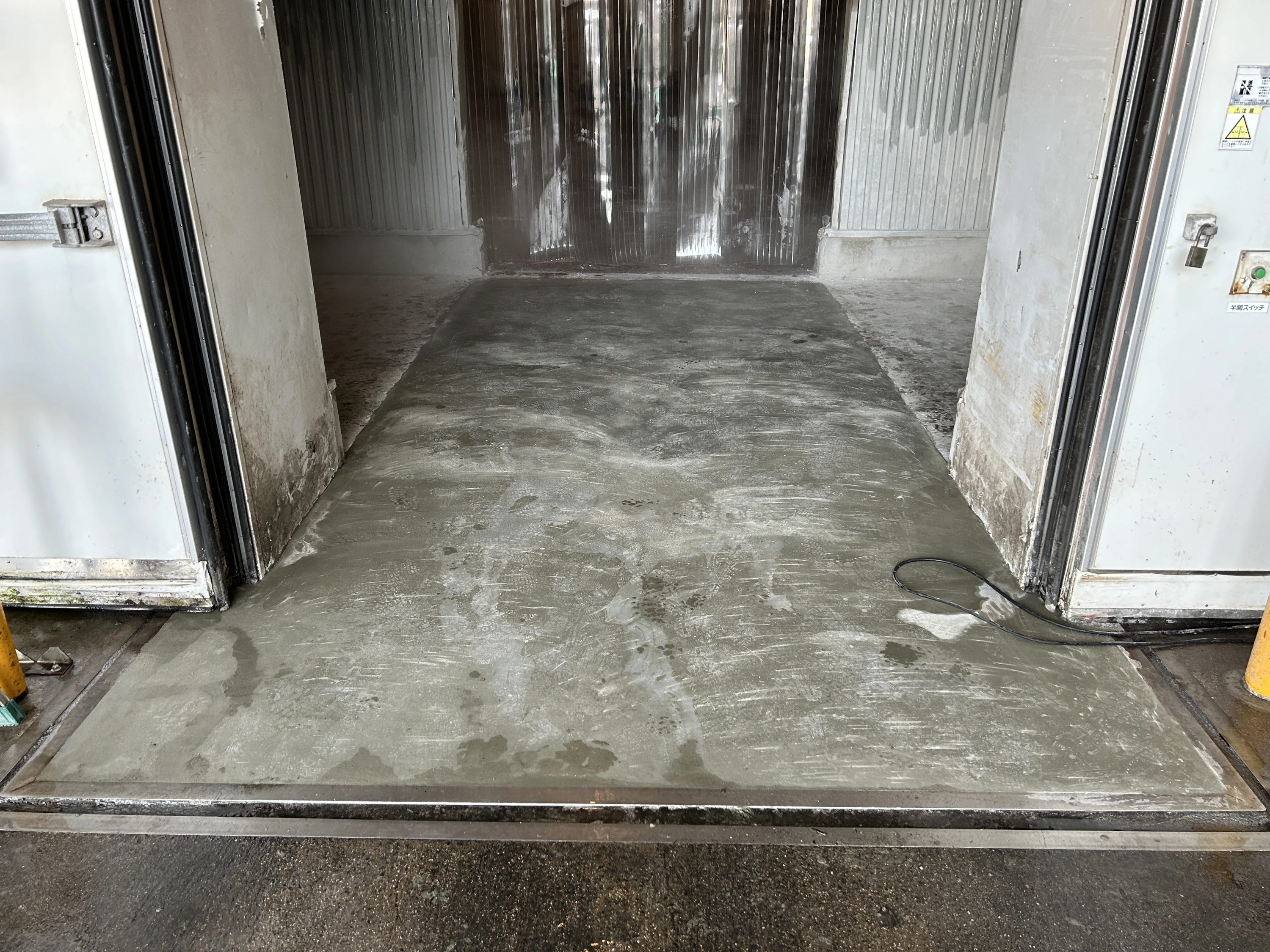 ⑥庫内床改修工事ｰ4