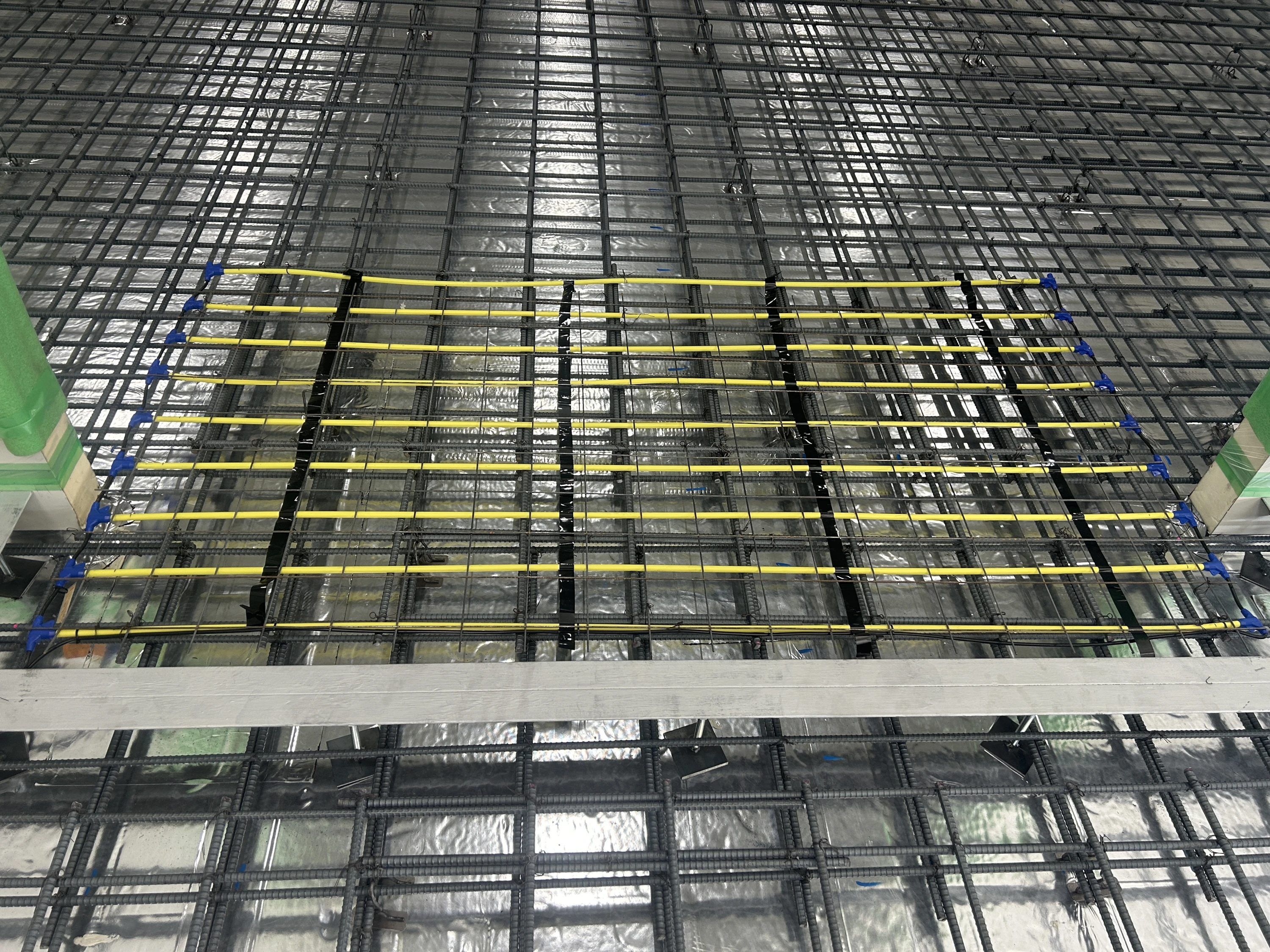 フロアヒータ埋設工事